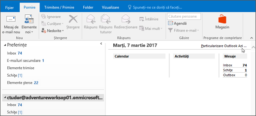 Captură de ecran a vizualizării Outlook Azi din Outlook, afișând numele proprietarului cutiei poștale, ziua și data curentă și calendarul, activitățile și mesajele asociate pentru ziua respectivă.
