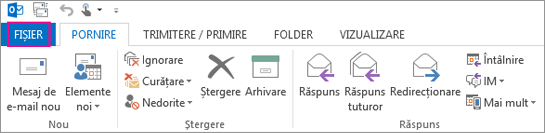 Iată cum arată panglica desktop Outlook.