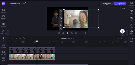 Снимок экрана: страница редактора Clipchamp с перемещением видеоклипа в противоположную сторону аватара.