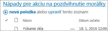 Webová časť Zoznam so šípkou smerujúcou na prepojenie názvu.