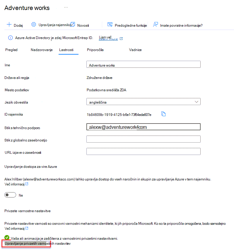 Zaslon z lastnostmi najemnika imenika Azure Active Directory z označeno povezavo »Upravljanje privzetih varnostnih nastavitev«.
