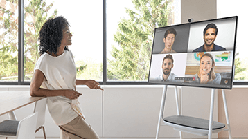 Izvedba videoklica v napravi Surface Hub