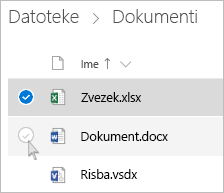 Posnetek zaslona, ki prikazuje izbiranje datoteke v storitvi OneDrive v pogledu seznama