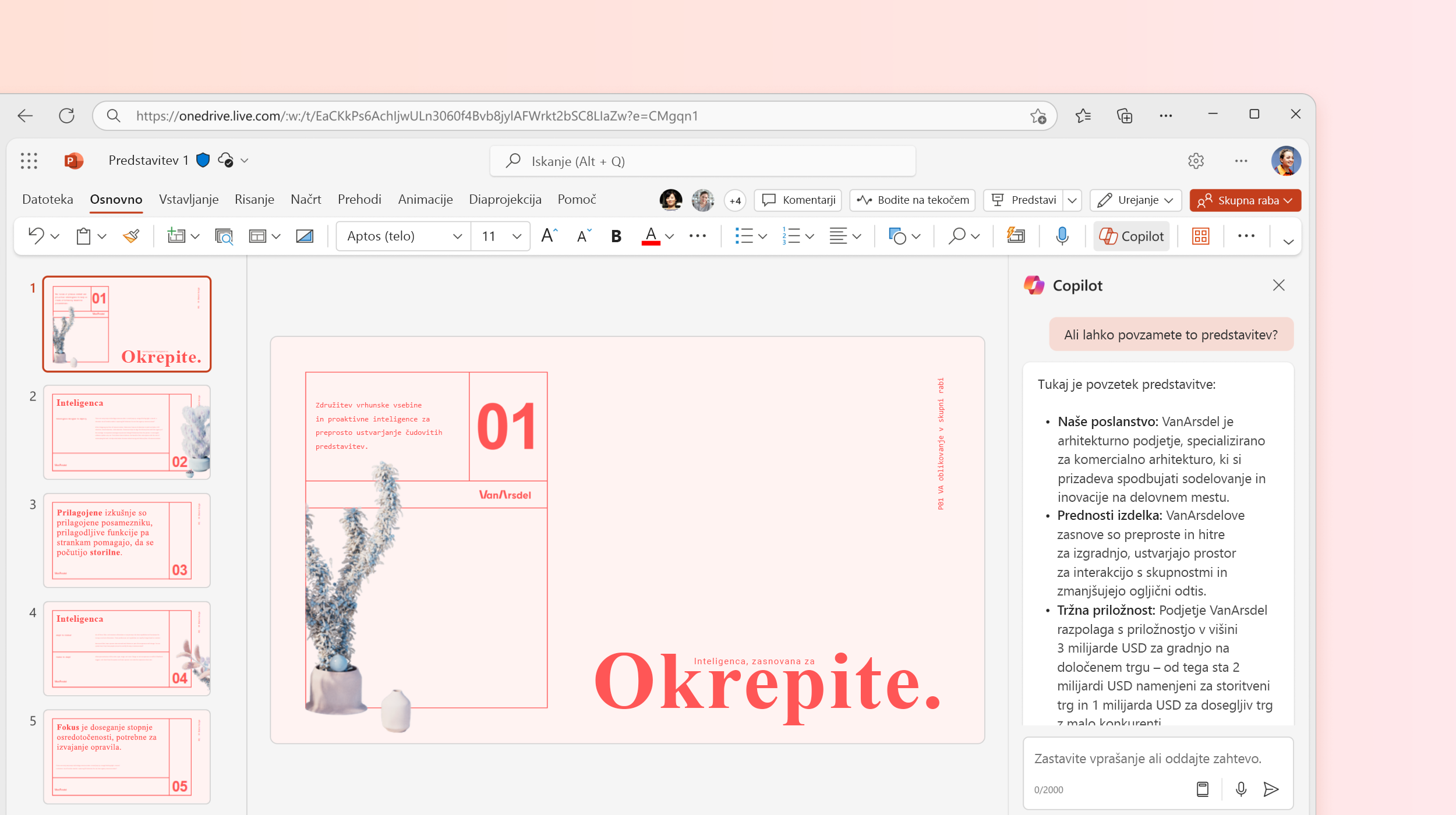 Posnetek zaslona, na katerem je prikazana storitev Copilot v PowerPointu, ki povzema predstavitev.