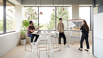 Ustvarjanje predstavitev v napravi Surface Hub
