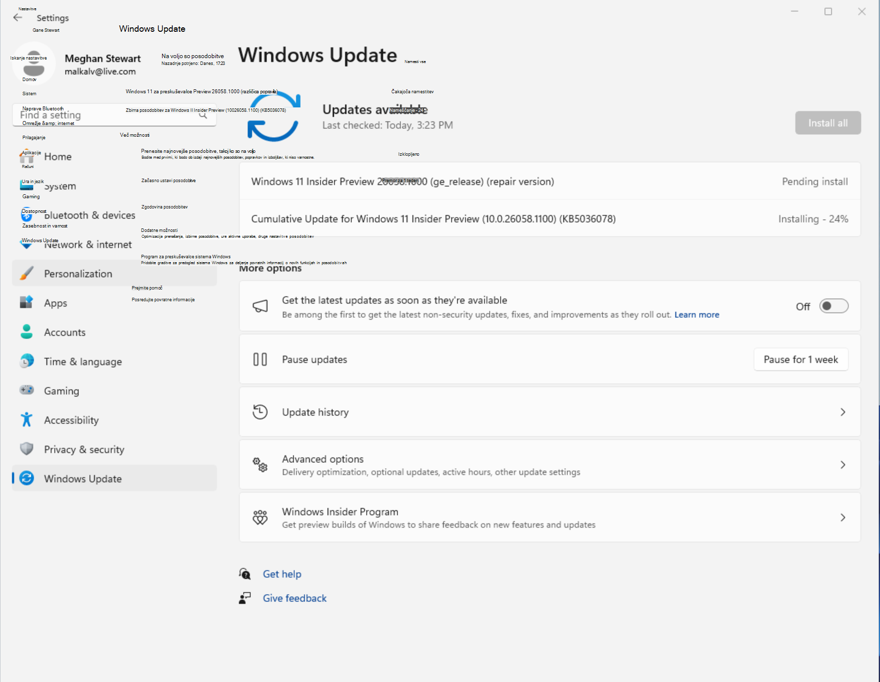 Posnetek zaslona Windows Update nameščanjem različice popravila posodobitve.