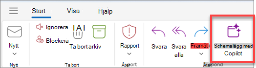 Visar Outlook-verktygsfältet med knappen Schemalägg med Copilot markerad.