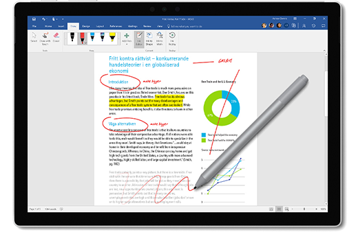 Bild av Surface-pennan som markerar ett dokument.