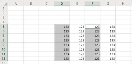 Các phạm vi không liên tục được chọn trong Excel cho web