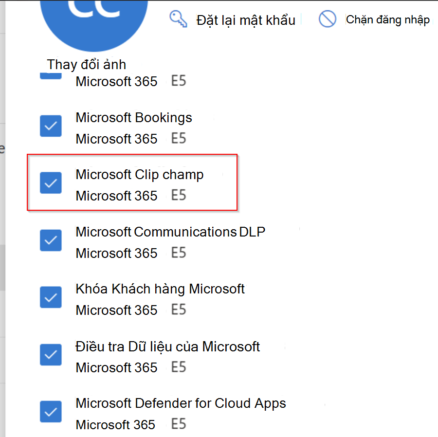 Clipchamp được hiển thị dưới dạng dịch vụ trong danh sách các ứng dụng và giấy phép được gán cho người dùng trong tổ chức Microsoft 365