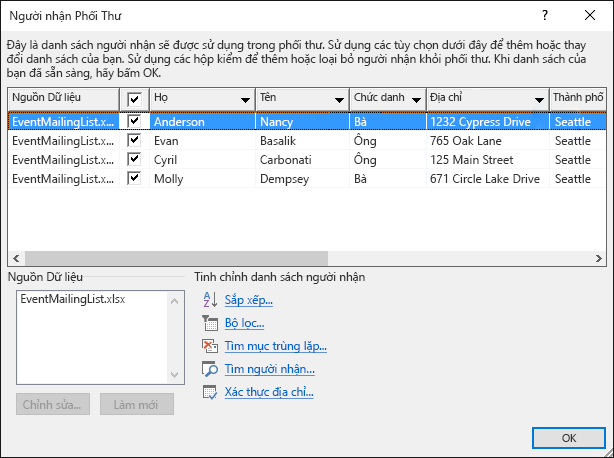 Hộp thoại Người nhận phối thư hiển thị nội dung của bảng Excel được sử dụng làm nguồn dữ liệu cho danh sách gửi thư